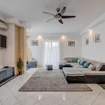 Beach Front Home In Split With Sauna Casa vacanze *