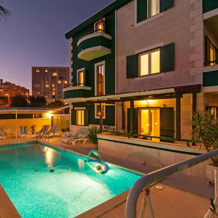 Awesome In With Sauna Будинок відпочинку *