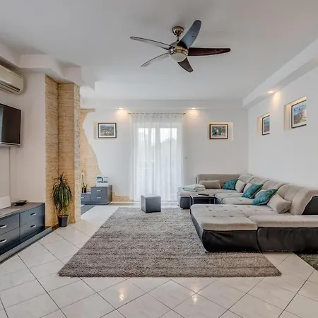 Awesome In With Sauna Vakantiehuis *