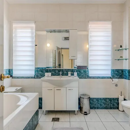 Awesome In With Sauna Split