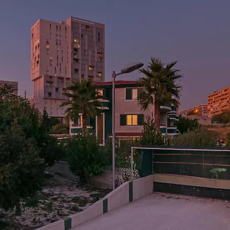 Casa vacanze Beach Front Home In Split With Sauna Spalato